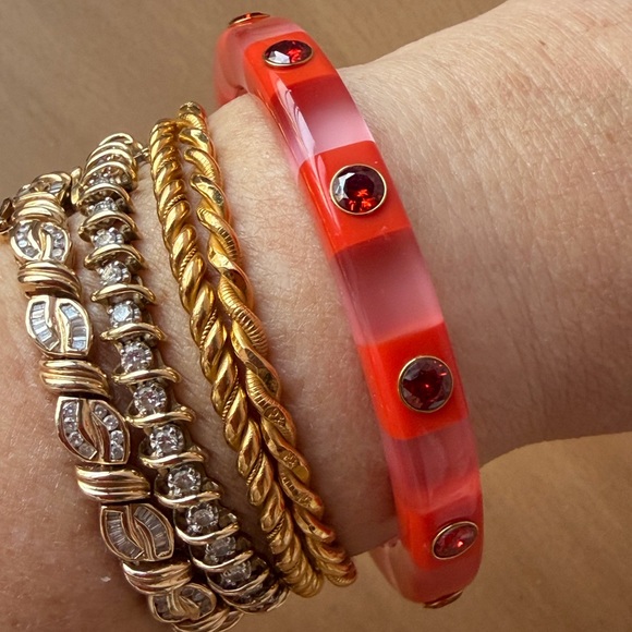 KATE SPADE NEW YORK CANDY STRIPE LUCITE BANGLE BRACELET VIVID RED RHINESTONES - Picture 4 of 16